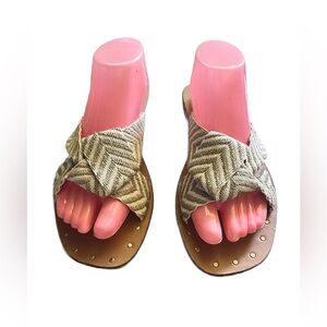 Never Worn•Universal Thread•Louise Chevron Print Knotted Slide Sandals•Size 8.5